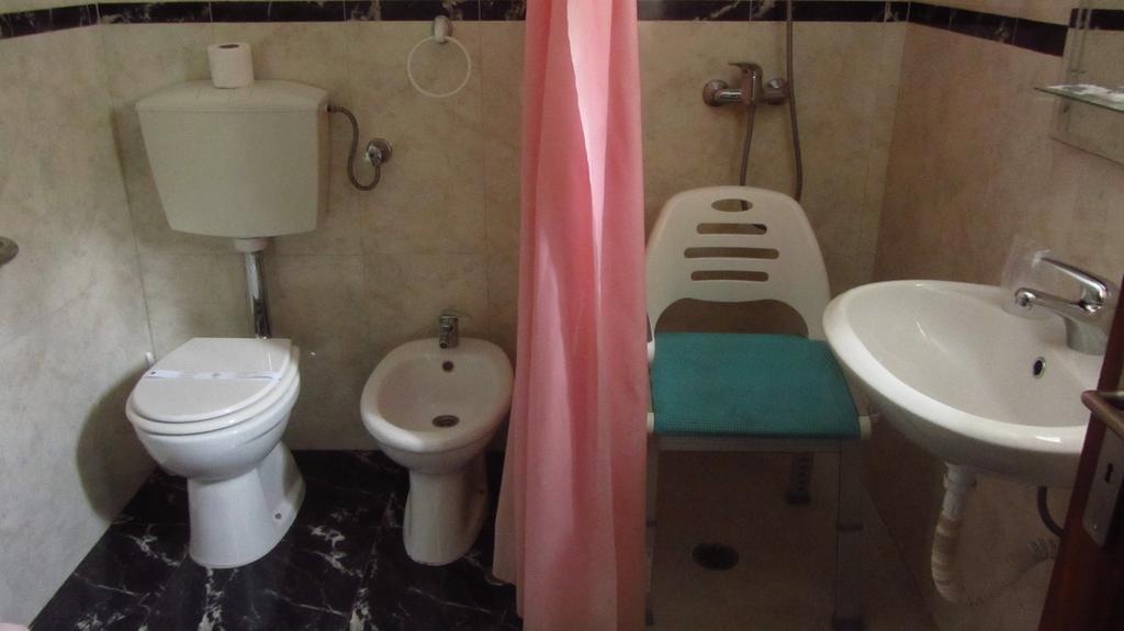 فندق Residencial Martinho Lousã المظهر الخارجي الصورة